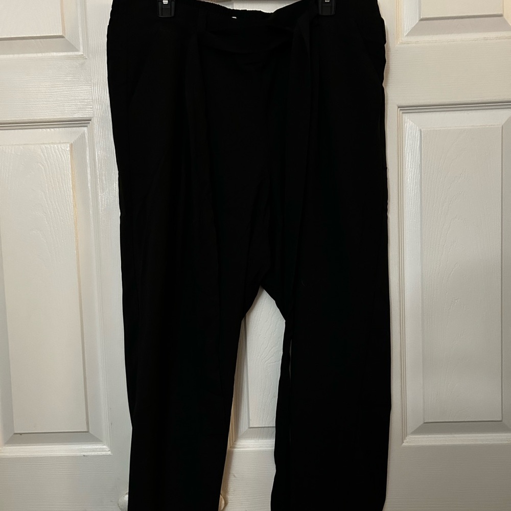 Woman’s Black Pants with built in belt